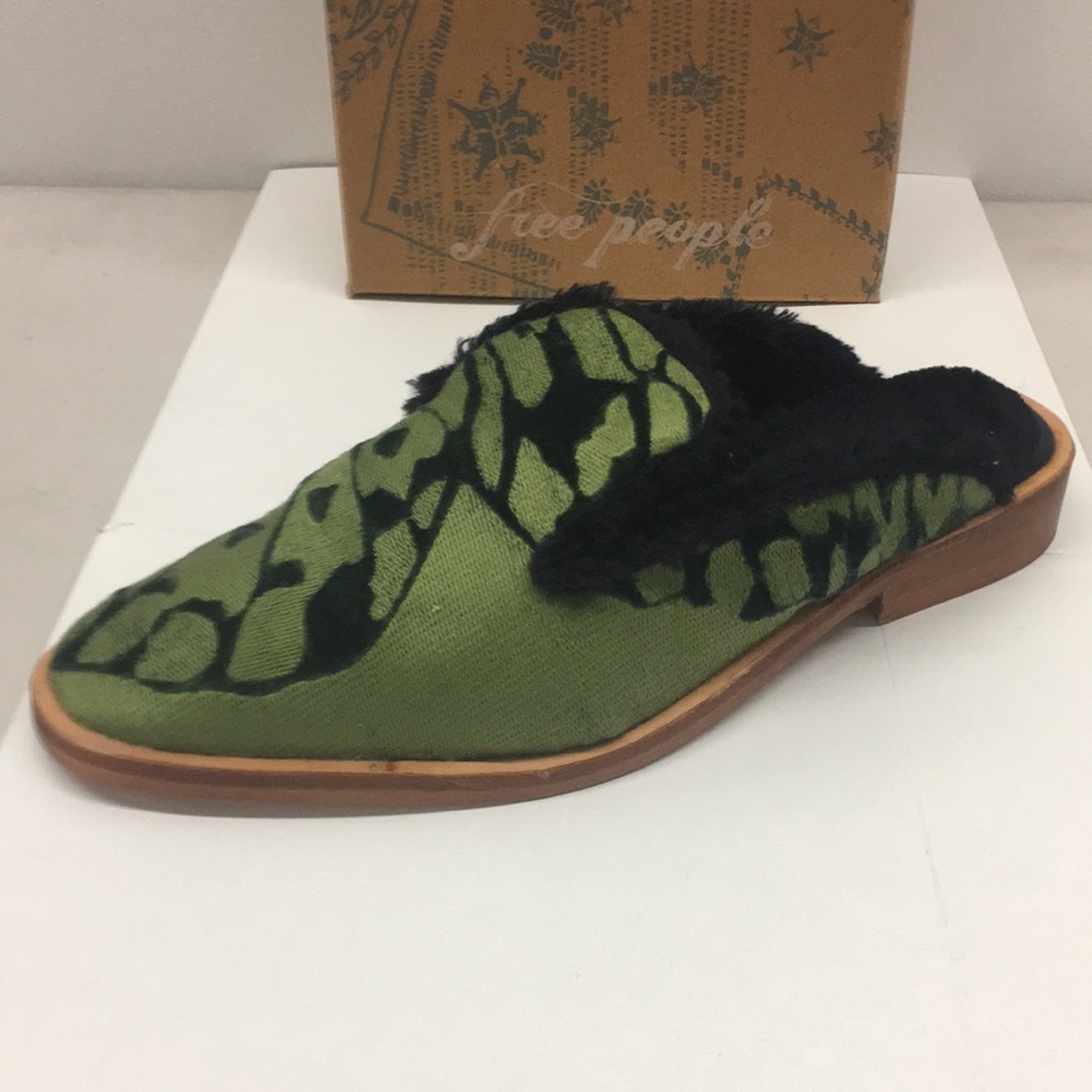 🚨free people butterfly Effect Mule Green🚨